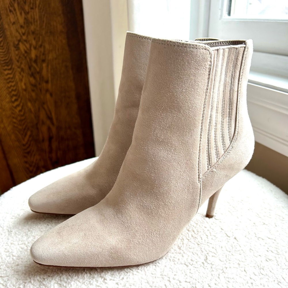Vince Camuto Suede Leather Boots 7.5